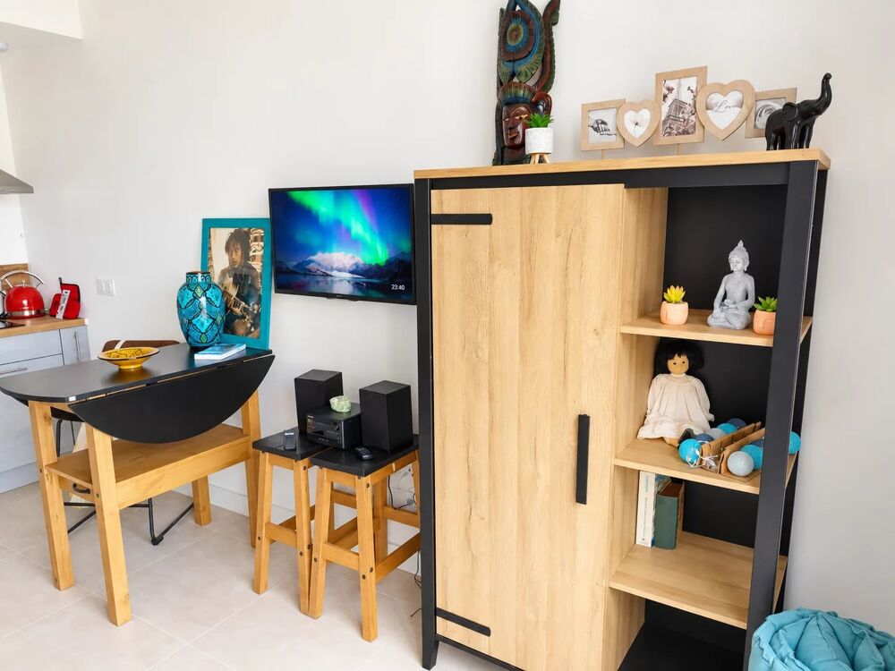 Studio Poretta  Studio récent avec terrasse et parking à Porto-