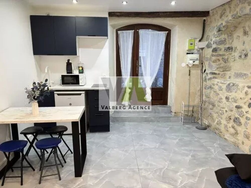 STUDIO DANS LE VILLAGE DE GUILLAUMES