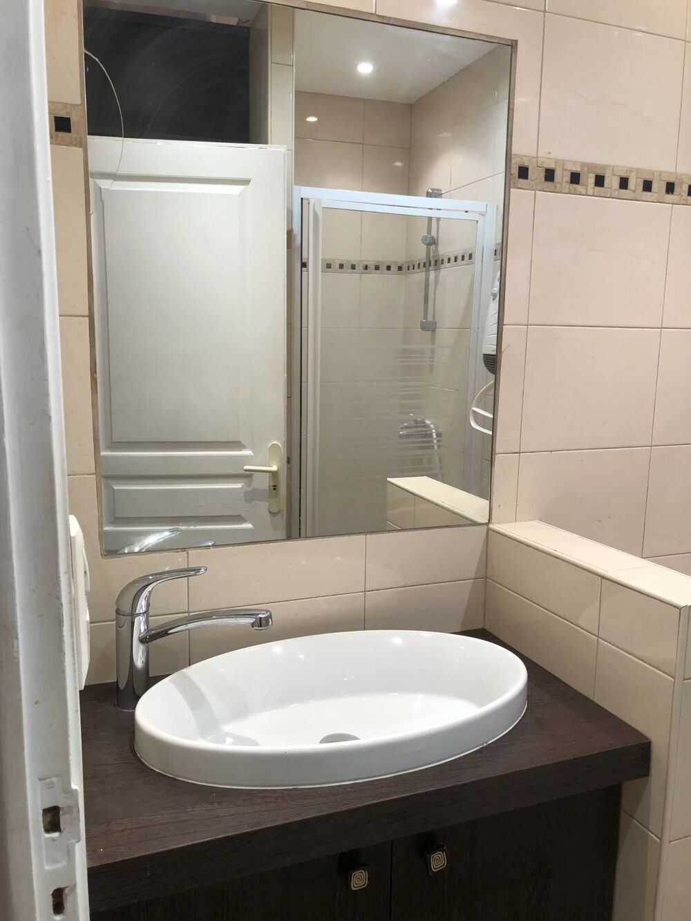Location Appartement Deux pièces avec cave au centre ville de Nice Nice