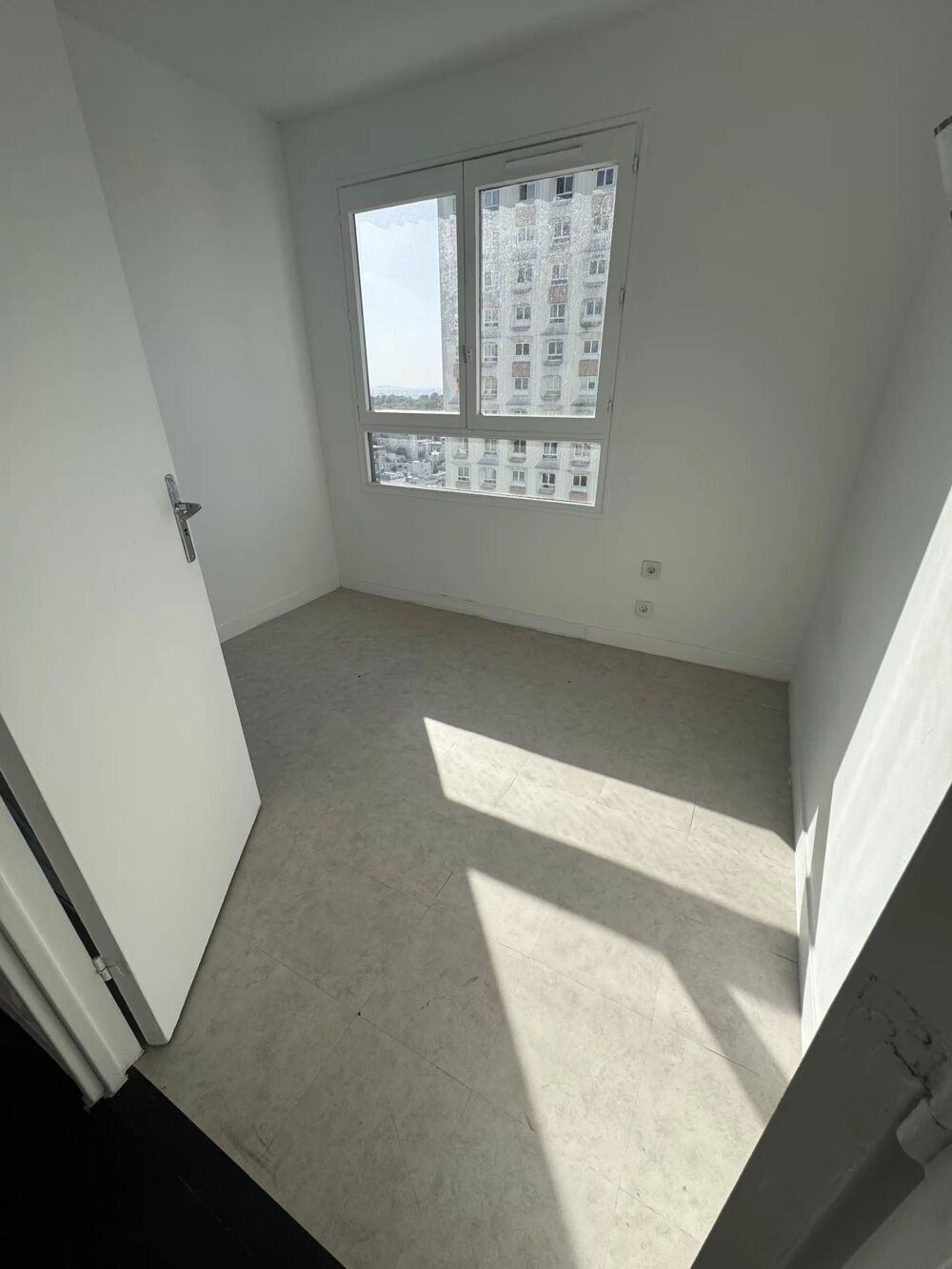 Vente Appartement 2/3 pièces cave parking et vue Paris 20