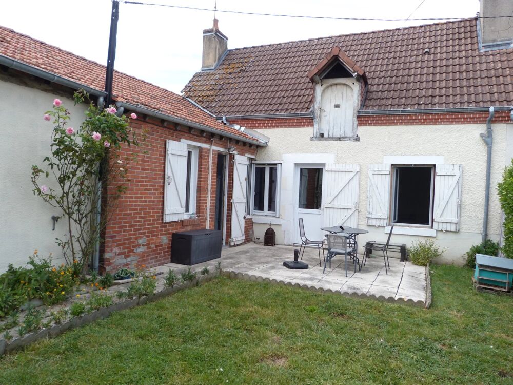 Vierzon centre : Maison T.2 - 1 Chambre 62 M²