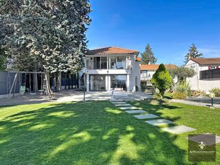  Maison � vendre 8 pi�ces 270 m�