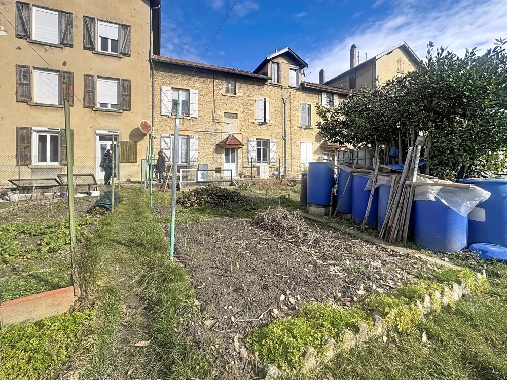 GROS POTENTIEL  T3 À RÉNOVER  Nivolas-Vermelle