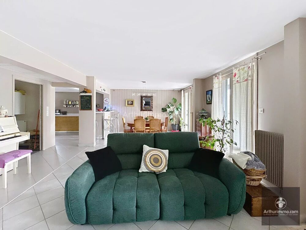 À Vendre  Belle Maison Familiale à SAINT-LÉGER-SUR-ROANNE