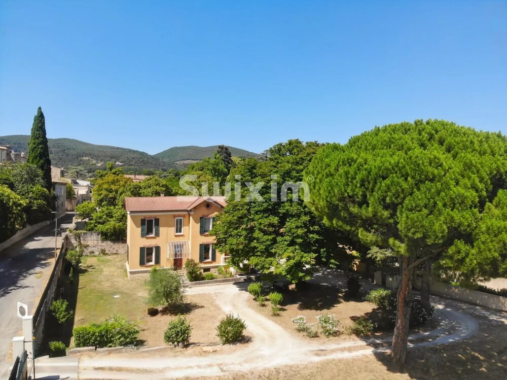 Maison 11 pièces 200m2 avec beau terrain