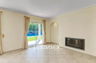  Villa à vendre 8 pièces 300 m²