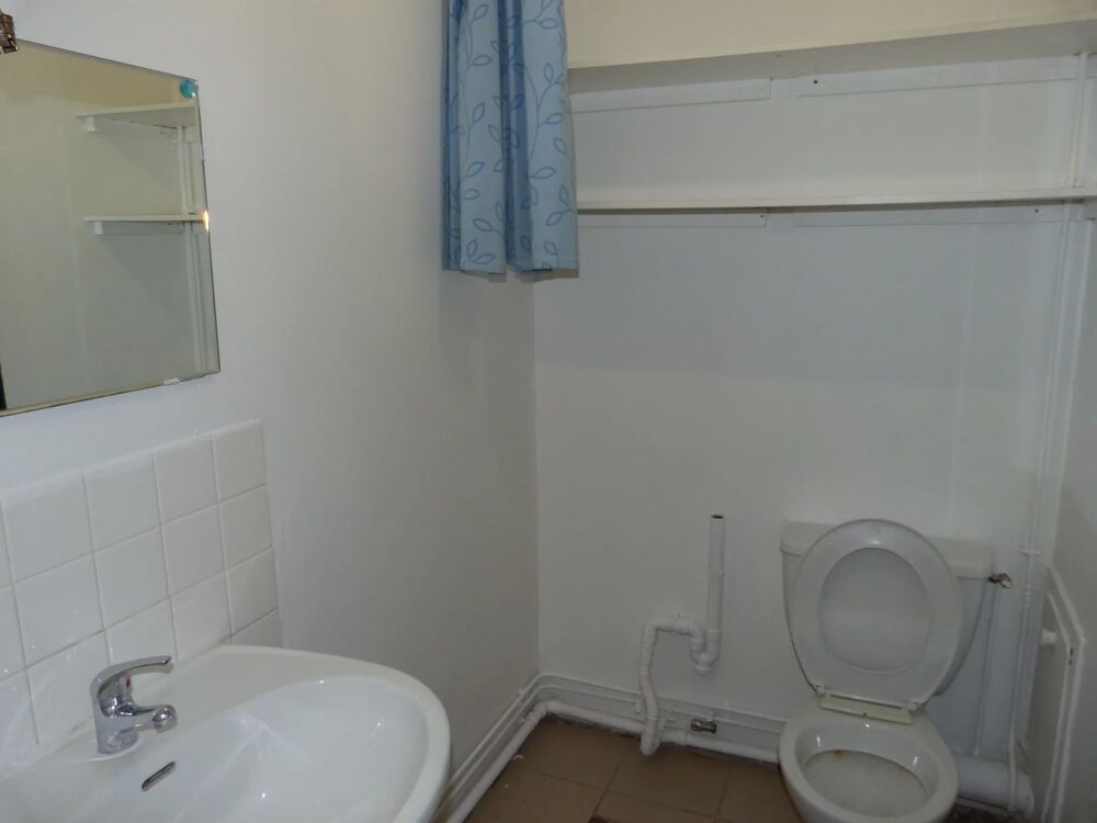 Vente Appartement Vierzon centre A 500 M de la gare SNCF  – Studio T.1 – 27 m² Vierzon