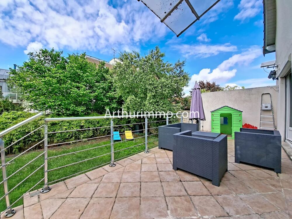 Maison traditionnelle 5 pièces  105 m²  Limeil-Brévannes