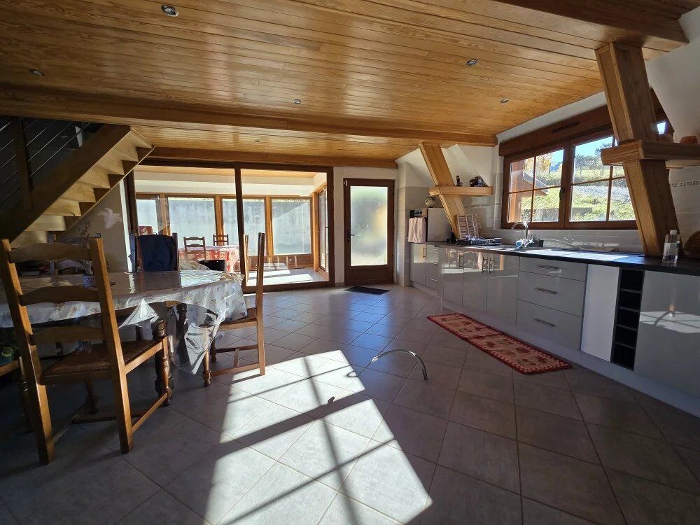 Vente Maison Maison 170m² + garage sur 1619m² terrain Saint-maurice-en-trièves