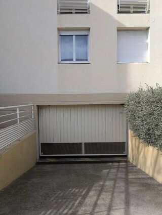  Parking / Garage  vendre 1 pice 16 m