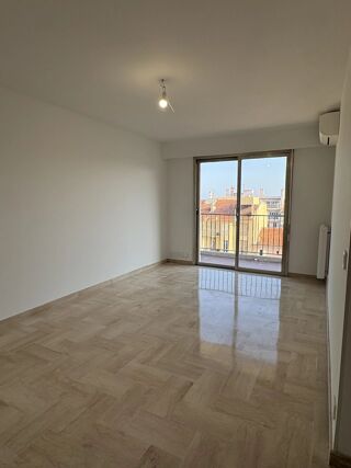  Appartement à louer 2 pièces 47 m²