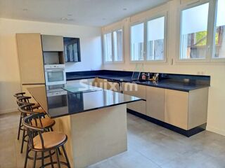  Appartement à louer 4 pièces 122 m²