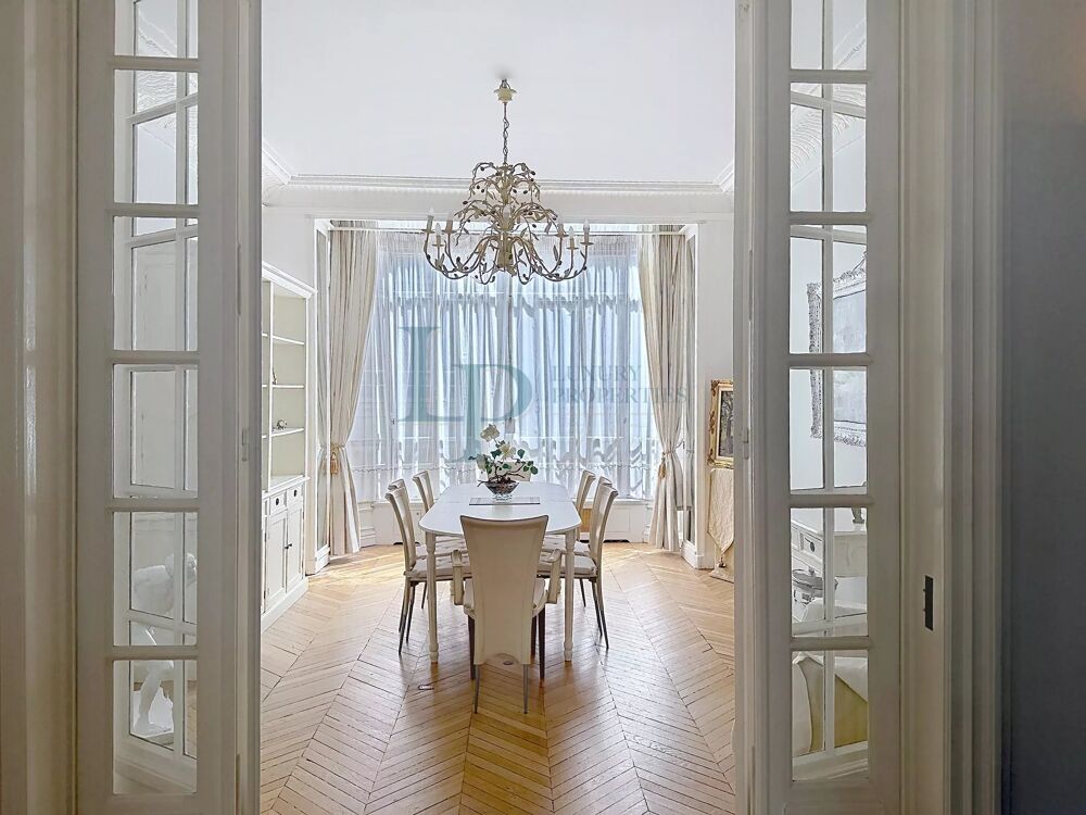 Vente Appartement EXCLUSIVITÉ - PARIS VIII - APPARTEMENT 6 PIÈCES - 3/4 CHAMBRES - Paris 8