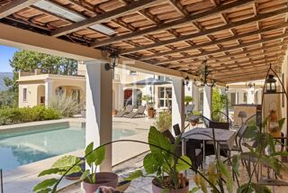  Villa à vendre 10 pièces 226 m²
