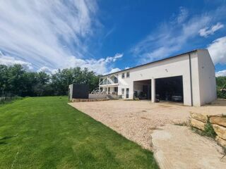  Maison � vendre 9 pi�ces 243 m�