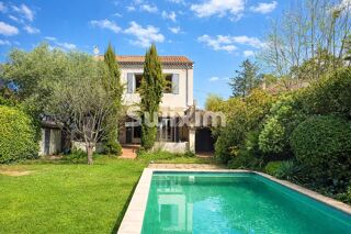  Maison � vendre 10 pi�ces 180 m�