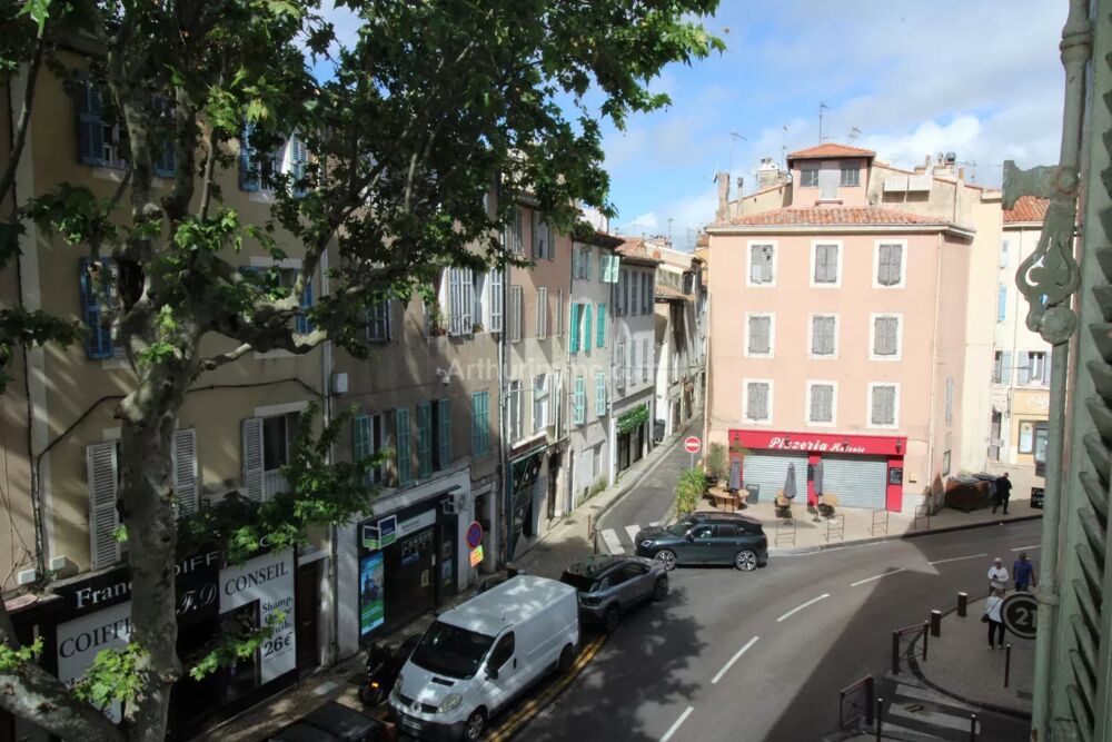   Local en centre ville Aubagne