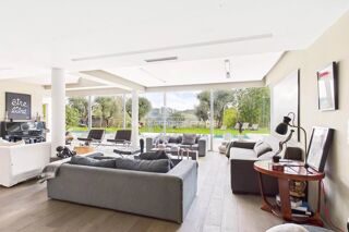  Villa � vendre 8 pi�ces 2500 m�