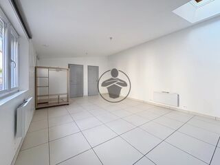  Appartement à louer 2 pièces 45 m²