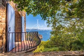  Maison  vendre 10 pices 220 m