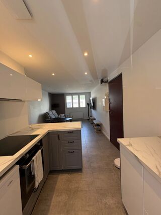  Appartement à louer 3 pièces 53 m²
