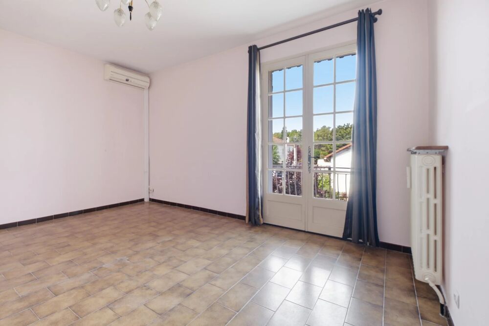 Ensemble immobilier avec jardin et garages centre Ville Exclusiv