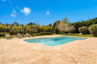  Villa � vendre 8 pi�ces 280 m�