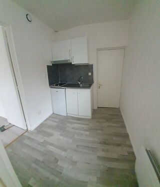  Appartement à louer 2 pièces 32 m²
