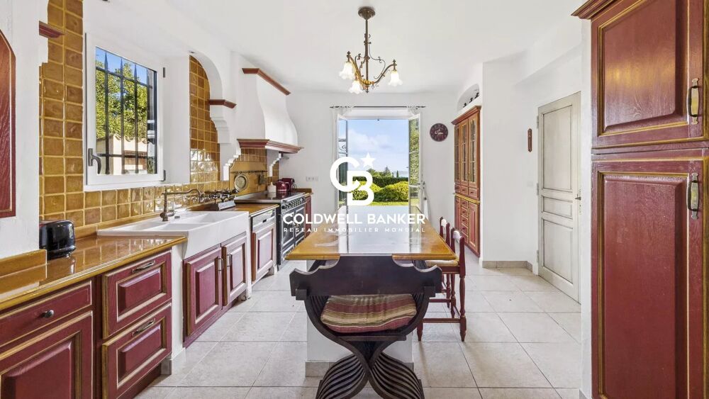 � vendre  Villa Grimaud (83310)