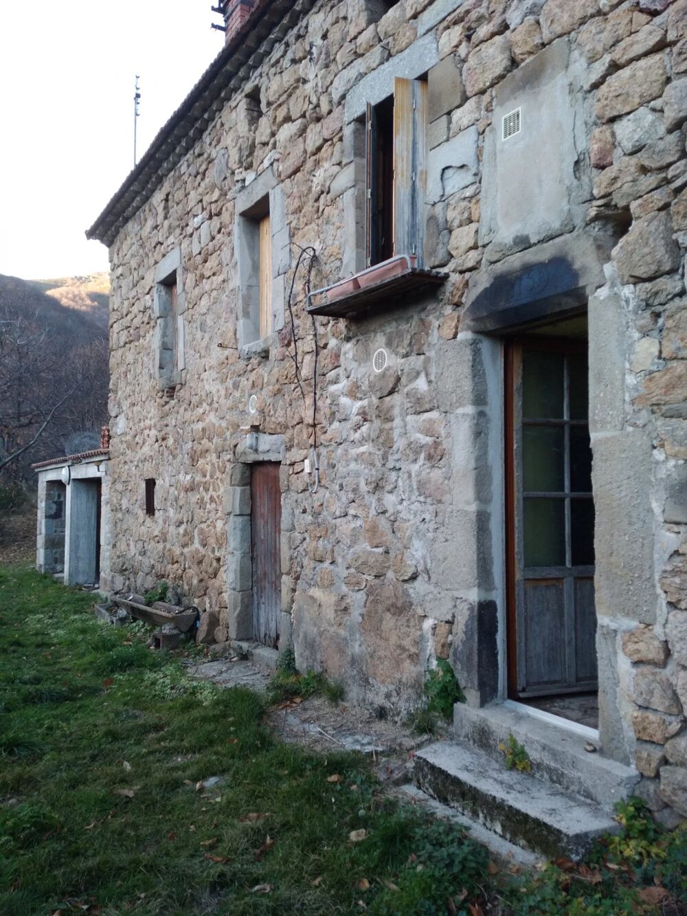 Vente Maison BÂTISSE  en pierres à rénover La souche