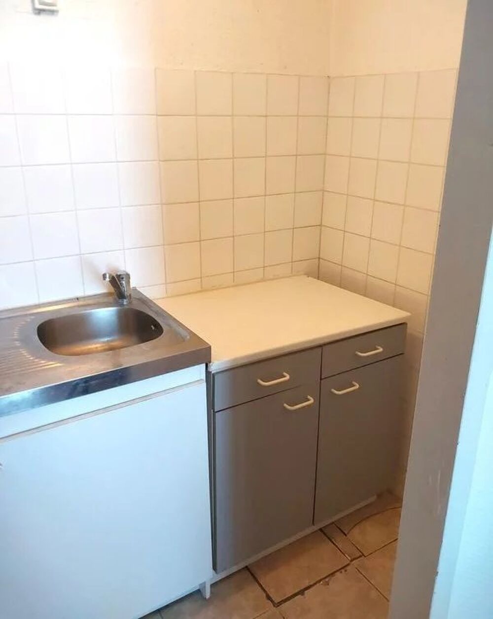 Location Appartement T1 meublé dans un château - toutes charges comprises Saint-léon