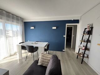  Appartement à louer 4 pièces 54 m²