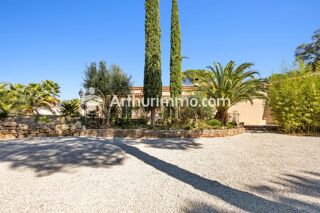  Maison � vendre 7 pi�ces 244 m�