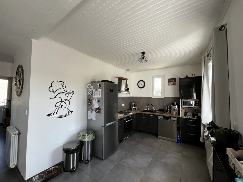 Location Appartement A louer bel appartement type 4 Saint-julien-les-rosiers