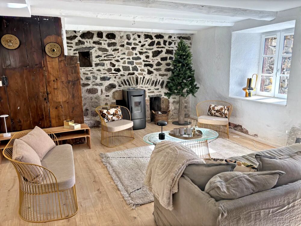 Vente Maison EXCLUSIVITÉ – FERME EN PIERRES AVEC DÉPENDANCE ET VUE IMPRENABLE Beaux