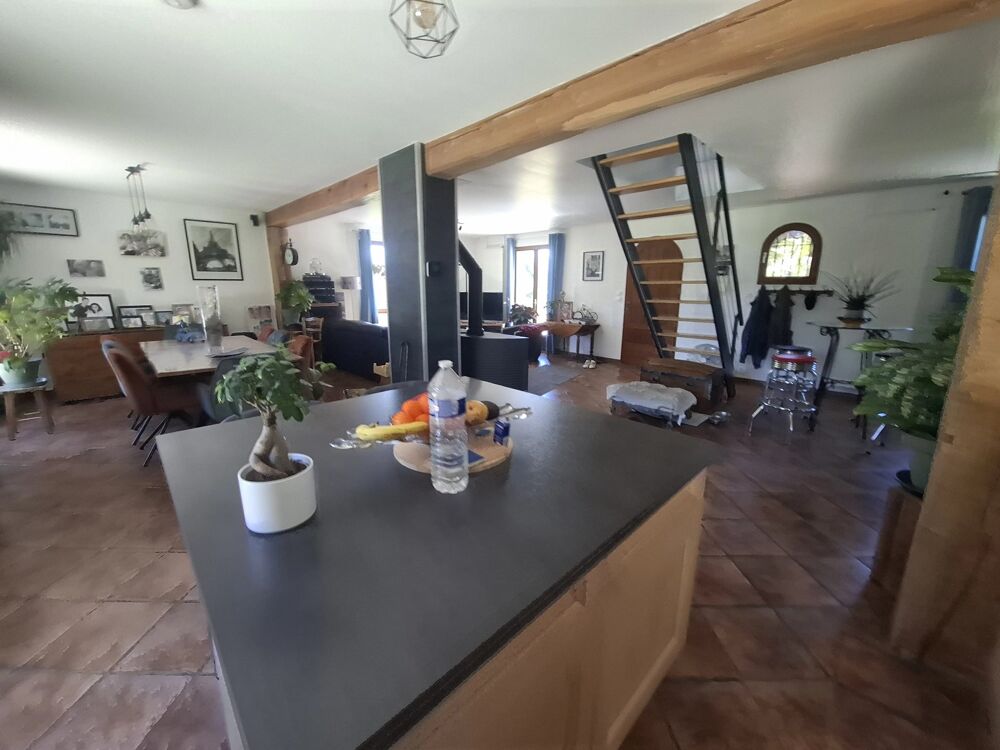 SPACIEUCE MAISON DE 155 M² À CRITOT, 4 CHAMBRES