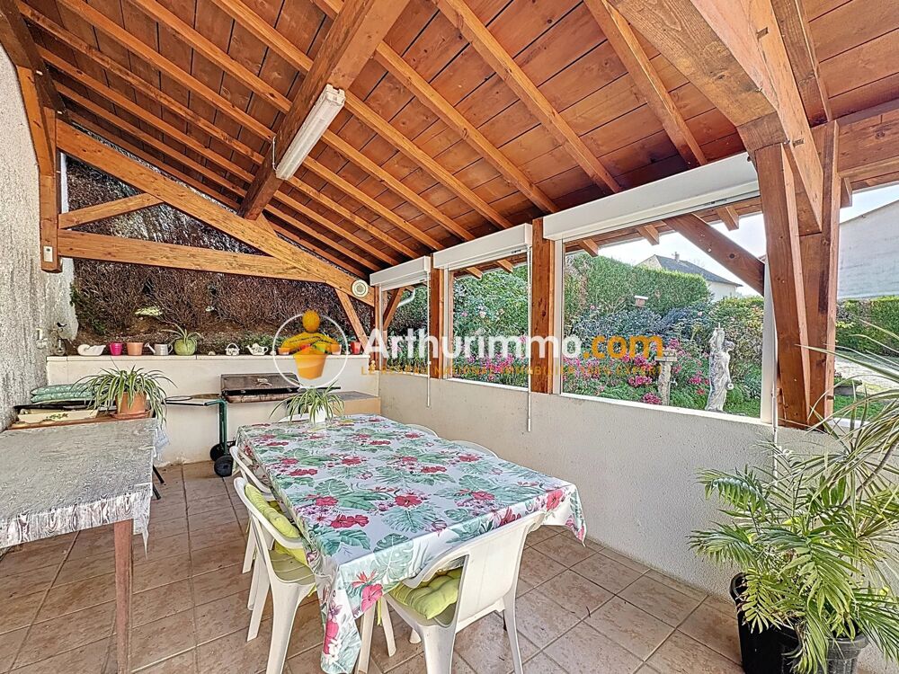 Maison familiale 190 m² avec dépendance à Saint-Savin