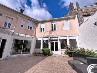  Maison à vendre 9 pièces 237 m²