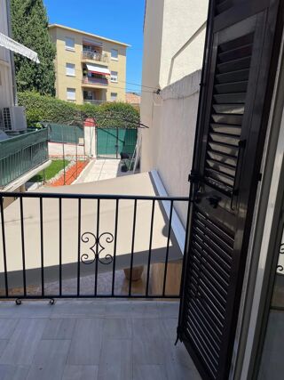  Appartement à louer 3 pièces 60 m²
