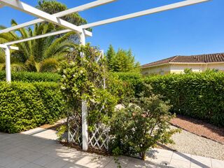 Vente Appartement SAINT-RAPHAËL - T3 REZ-DE-JARDIN - ENTIÈREMENT RÉNOVÉ Saint-raphaël