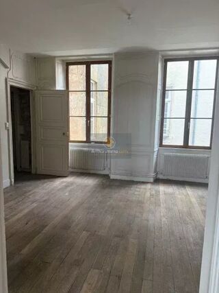  Appartement � louer 4 pi�ces 122 m�