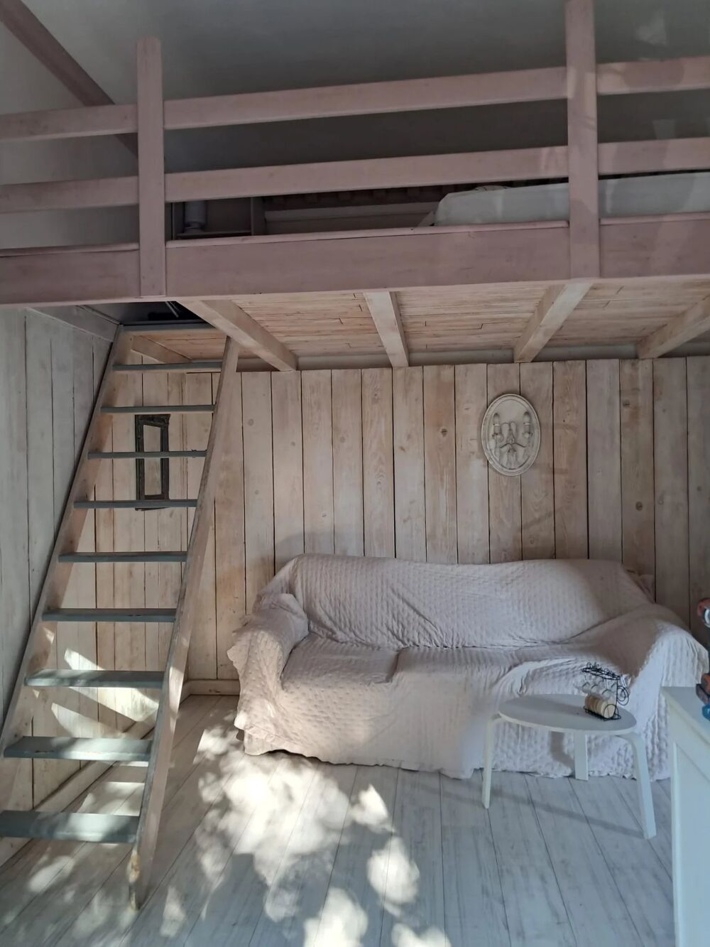 Location Appartement Studio de 24m² avec mezzanine de 7m², balcon et parking Nice