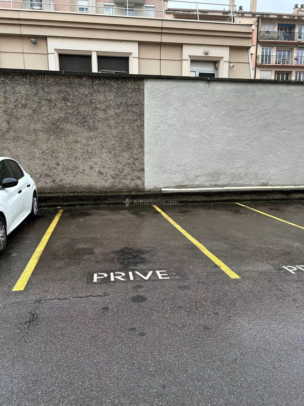 Vente Parking/Garage À vendre : 1 place de parking privative – Villeurbanne Gratte-Ci Villeurbanne