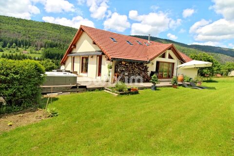  Maison familiale r�nov�e au calme, 4 chambres, jardin, proche pi Maison - 7 pi�ce(s) - 303 m�