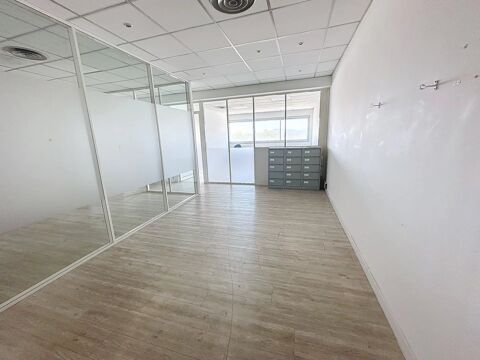 Locaux 134m² + 3 parkings - 2000euros c/comprises 2000 06370 Mouans-sartoux