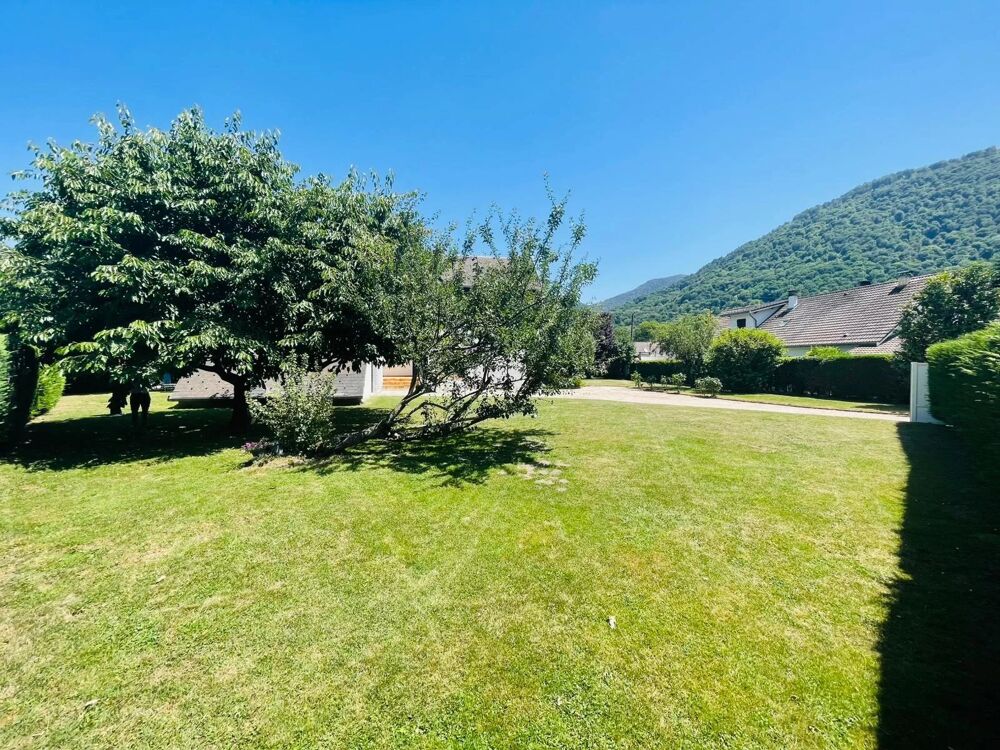 Vente Maison Maison d'architecte de 140 m² sur plus de 1 000 m² de terrain pl Cierp-gaud