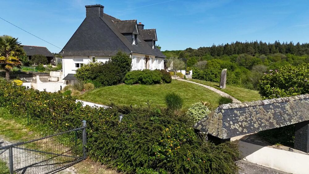 GUERN  MAISON FAMILIALE AVEC 2,5 HA DE PRAIRIE  IDÉAL PROPRIÉT