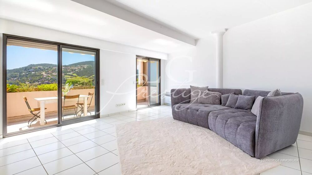 Vue mer panoramique. Domaine grand luxe