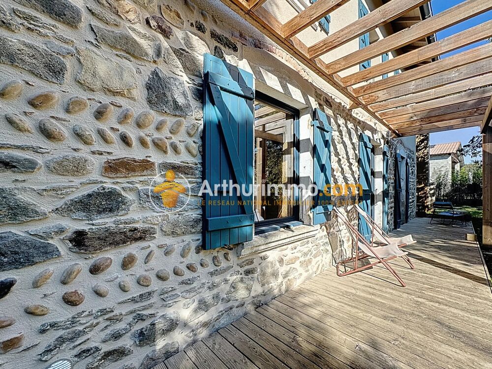 Vente Maison Ancienne grange en pisé rénovée par architecte avec fort potenti Four