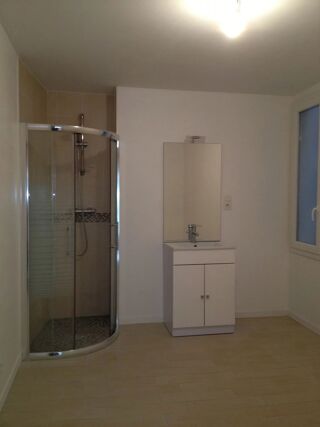  Appartement à louer 3 pièces 66 m²